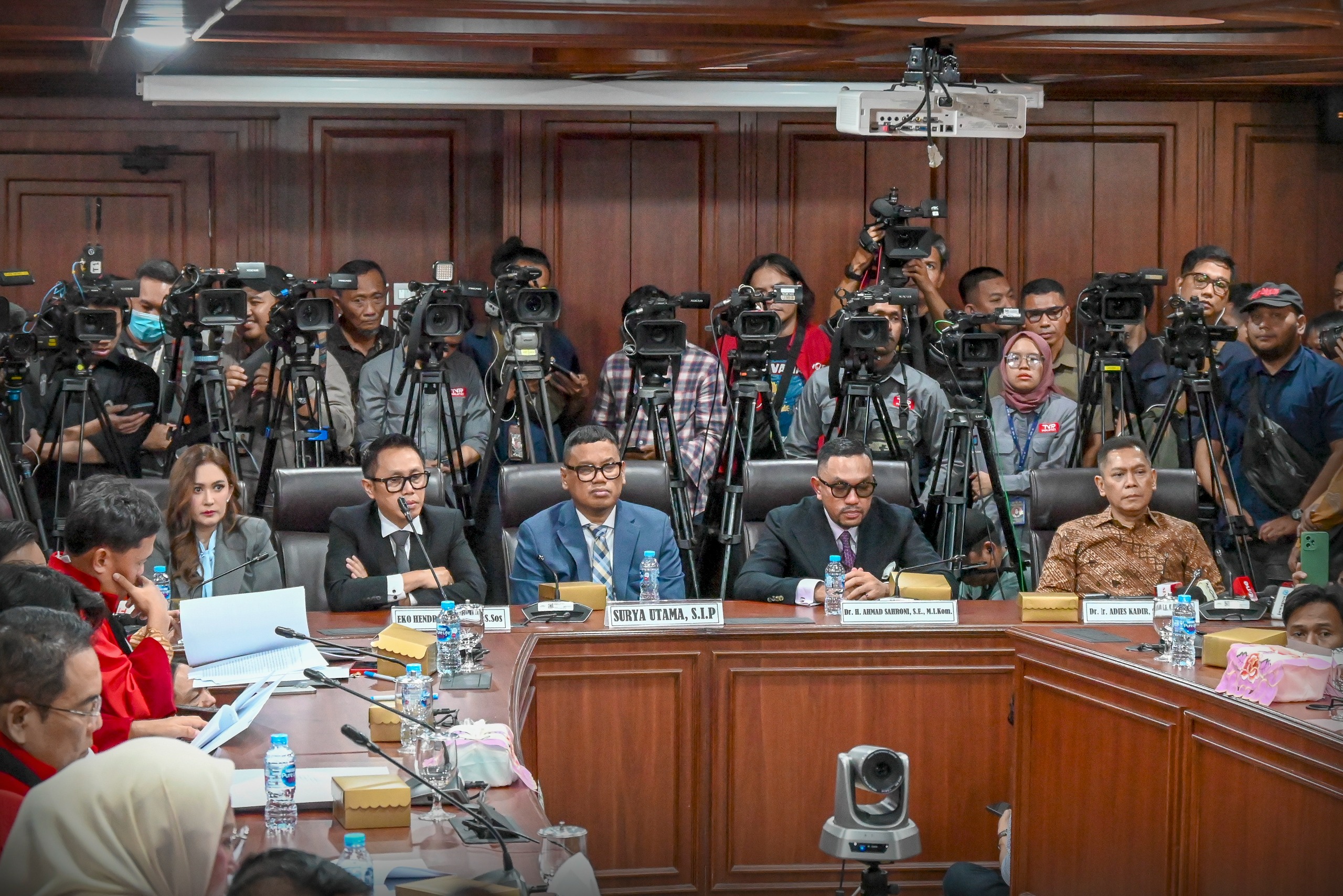 Uya Kuya dan Adies Kadir Tak Langgar Kode Etik, Sahroni, Eko Patrio, dan Nafa Urbach Kena Sanksi